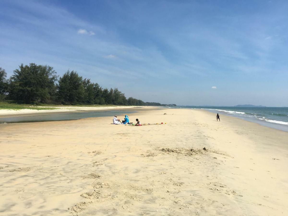 Samsuria Beach Apartment Kuantan Extérieur photo